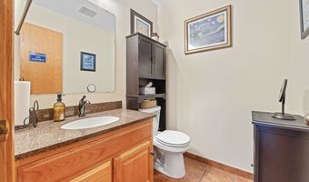 853 Fairway Dr, Alliance, OH 44601
