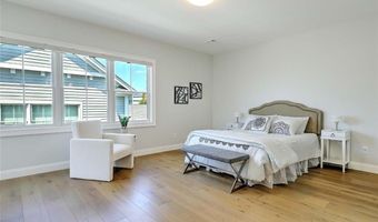 20 Kettle Point Ave, East Providence, RI 02914
