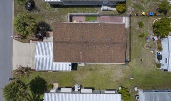971 Laurel Cir, Barefoot Bay, FL 32976