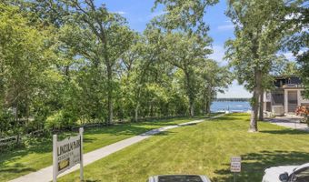 521 Okoboji Grove Rd #20, Arnolds Park, IA 51331