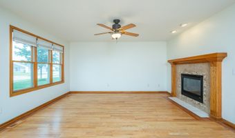 117 4th St NW, Altoona, IA 50009
