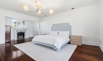211 Cedar Ave, Allenhurst, NJ 07711