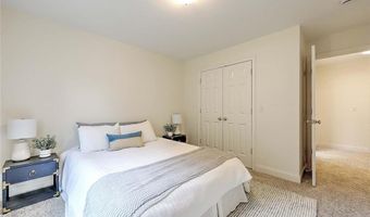273 Maple Ave, Barrington, RI 02806