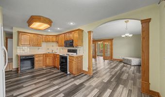 1012 8th St SE, Altoona, IA 50009