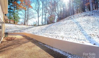 15 Eaglebear Dr, Asheville, NC 28806