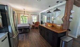 8 Main St, Bennington, NH 03442