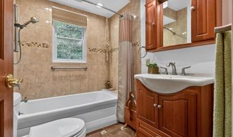 1304 BRYAN POINT Rd, Accokeek, MD 20607