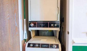 547- B KING St 17B, Basye, VA 22810