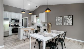 2413 Rosswood Ln, Arnold, MO 63010