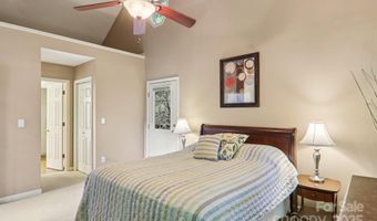 311 Jacks Knob Rd, Barnardsville, NC 28709