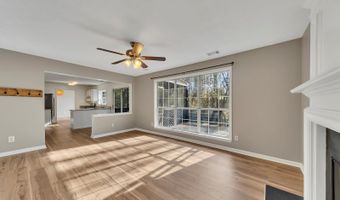 4935 Tanners Spring Dr, Alpharetta, GA 30022