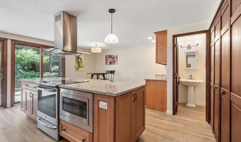 525 Tumbling Hawk 525, Acton, MA 01720