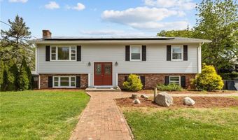 19 Irondale St, Warwick, RI 02886