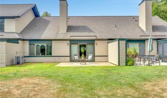 19 Vanderbilt Dr, Narragansett, RI 02882