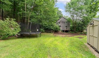 15 Chapel St, Ashburnham, MA 01430