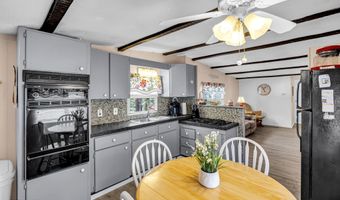114 Redwood Dr, Barnegat, NJ 08005