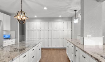 733 DOGWOOD Ave, Cheyenne, WY 82009