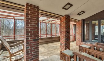 5140 Turtle Point Dr, Ann Arbor, MI 48105