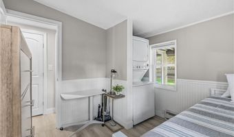 51 Osceola Ave, Narragansett, RI 02882