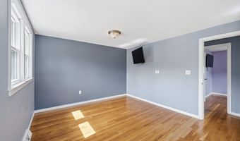 6 Valerie Ave, Billerica, MA 01821