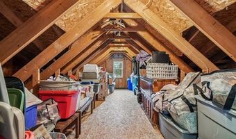 23882 Monroe St, Armada, MI 48005