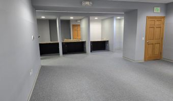 1452 Merchant Dr, Algonquin, IL 60102
