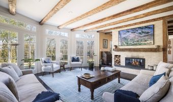 10 Pepperidge Ln, Amagansett, NY 11930