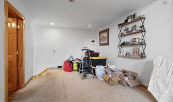 1527 N Harrison St, Algonquin, IL 60102