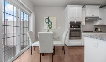2794 Ashcombe Dr, Ann Arbor, MI 48105