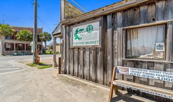 30 Ave G, Apalachicola, FL 32320