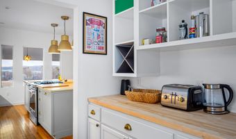 26 Old Searsport Ave, Belfast, ME 04915