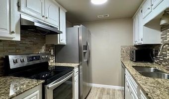 15 Nantucket Dr, Bella Vista, AR 72715