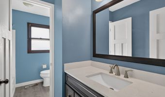 415 25th Ave SW, Altoona, IA 50009