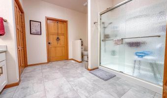 1959 Mesquite Loop, Bismarck, ND 58503