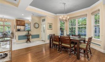 315 Old River Rd 6, Lincoln, RI 02838