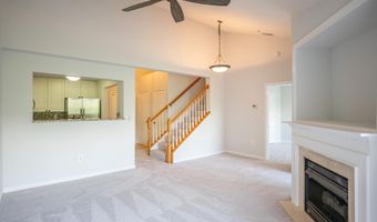 4951 BRENMAN PARK Dr 410, Alexandria, VA 22304