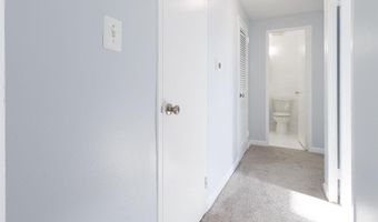 4600 DUKE St 413, Alexandria, VA 22304