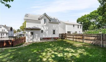 48 Wollaston St, Cranston, RI 02910