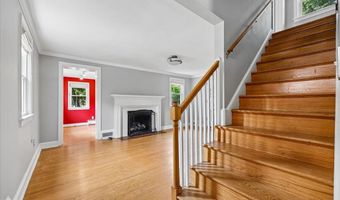 4525 N CHELSEA Ln, Bethesda, MD 20814
