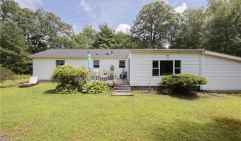 42 Hopkins Ave, Johnston, RI 02919