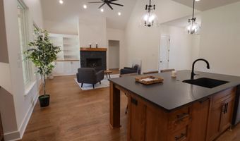 3053 Avilla Manor Trl, Alexander, AR 72002