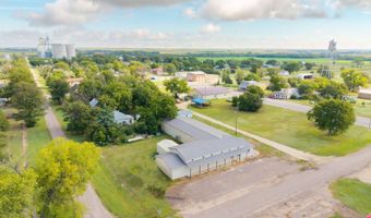 518 3rd Ave, Alton, KS 67623