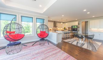 2376 Westbrooke Cir S, Ann Arbor, MI 48105