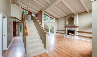 208 Spreckels Dr, Aptos, CA 95003