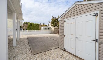25 W 9th St, Avalon, NJ 08202