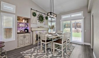 3358 Lake Circle Dr, Fallbrook, CA 92028