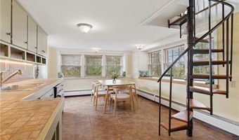 10 Hamilton Hl, Glocester, RI 02829