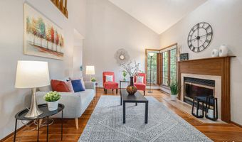 5268 E Woodmeade Ct SE, Ada, MI 49301