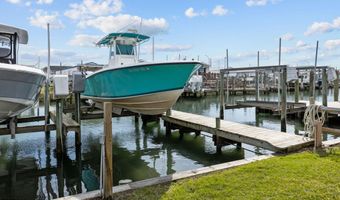 319 Old Causeway Rd, Atlantic Beach, NC 28512