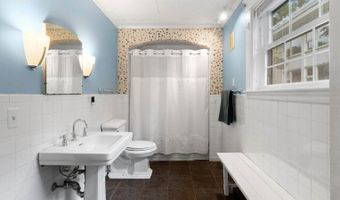 230 French St, Bangor, ME 04401